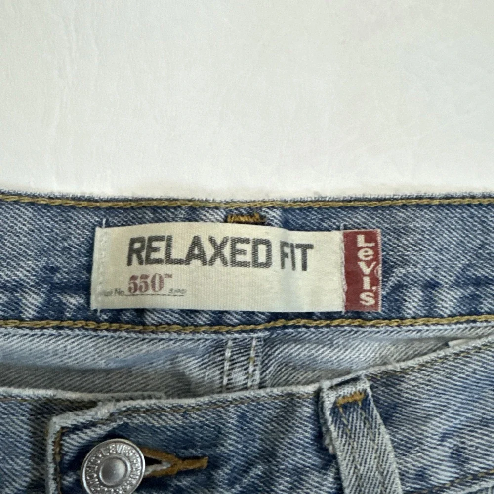 Levi's 550 Relaxed Fit Jeans Mens 34x32 (Fits 33x31.5) Blue Denim Cotton Y2K Tag